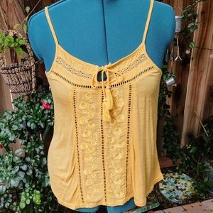 🌻AMERICAN RAG boho embroidered cami top